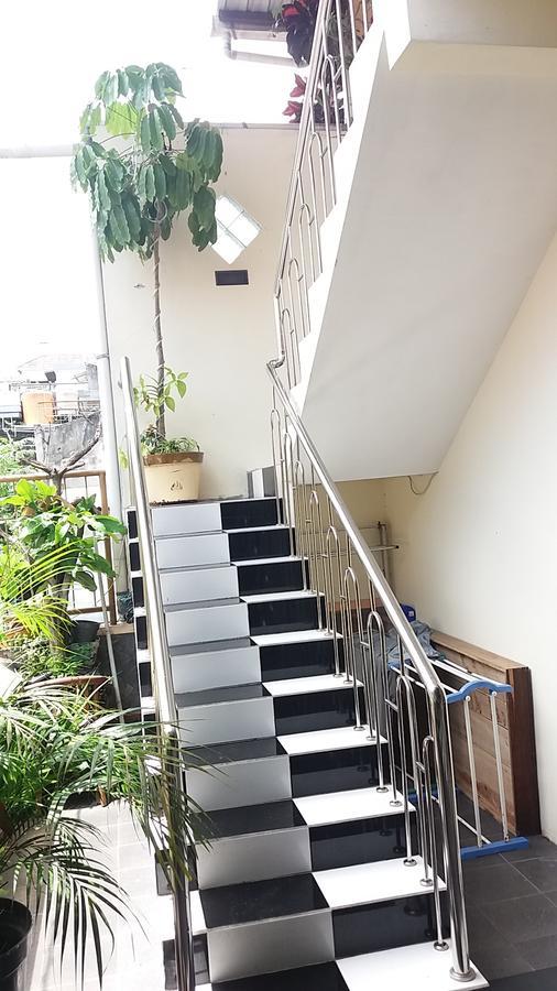 La Javanaise Home Stay Malioboro Джокьякарта Экстерьер фото