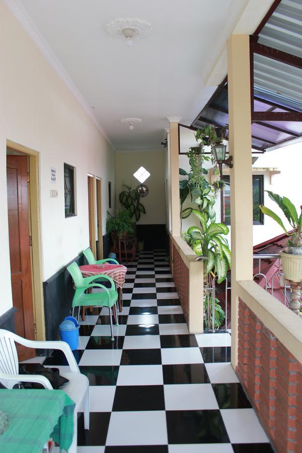 La Javanaise Home Stay Malioboro Джокьякарта Экстерьер фото