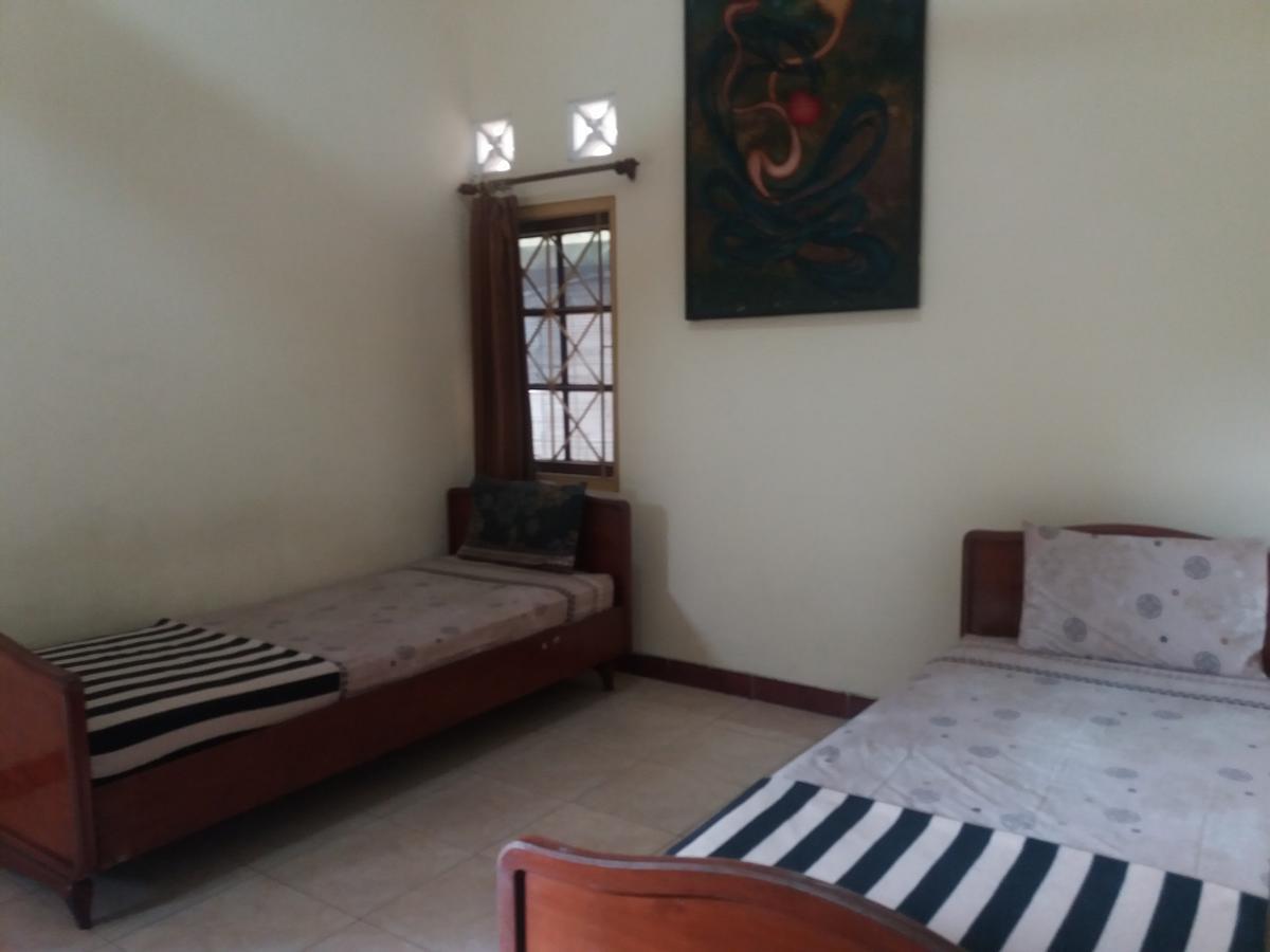 La Javanaise Home Stay Malioboro Джокьякарта Экстерьер фото