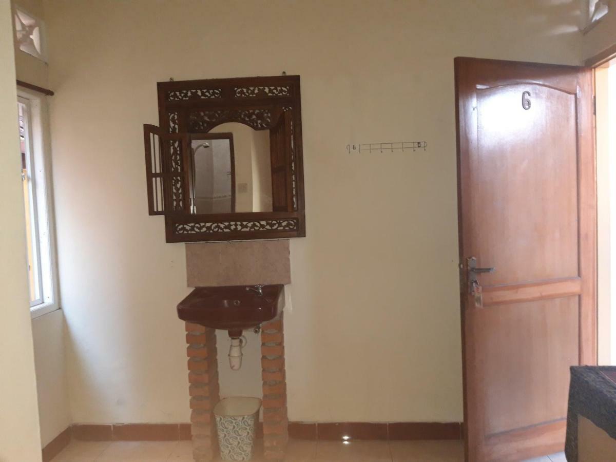 La Javanaise Home Stay Malioboro Джокьякарта Экстерьер фото
