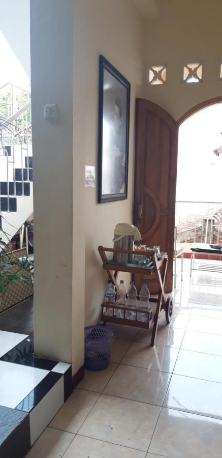 La Javanaise Home Stay Malioboro Джокьякарта Экстерьер фото